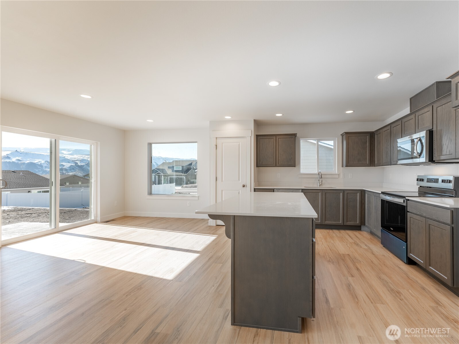 2484 Noah Street SE, East Wenatchee, WA 98802