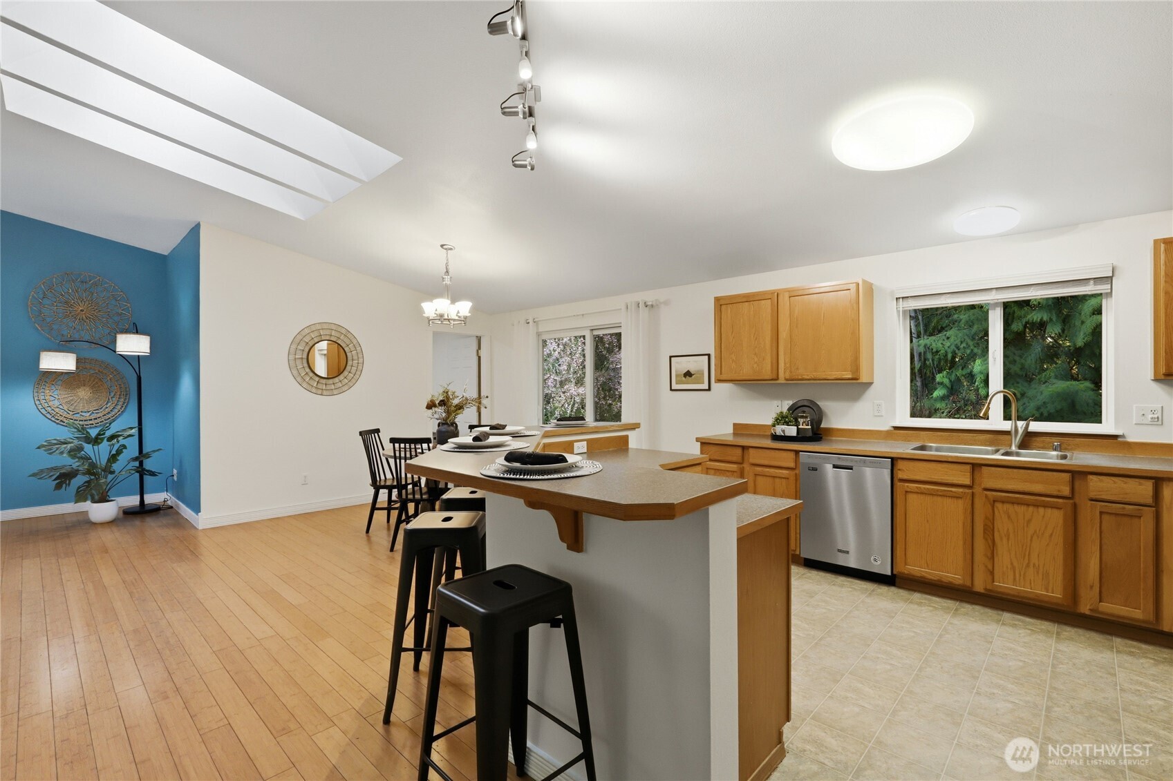 24382 Catamount Lane NW, Poulsbo, WA 98370