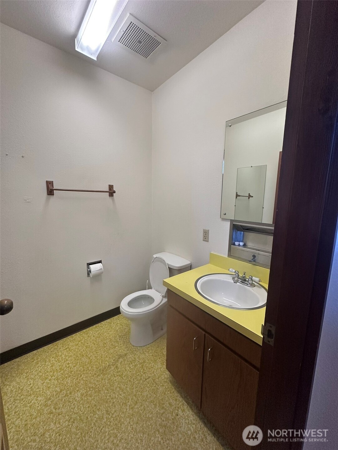722 S C Street , Port Angeles, WA 98363