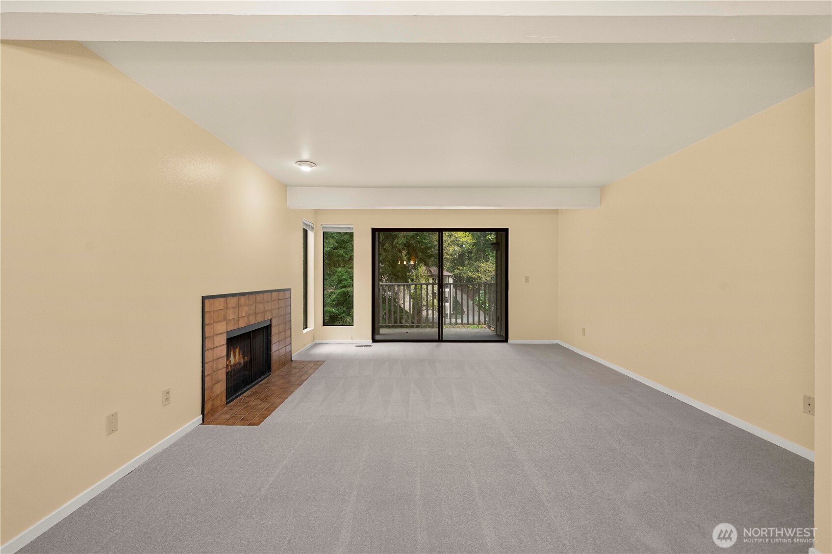 3911 108th Avenue NE #B203, Bellevue, WA 98004