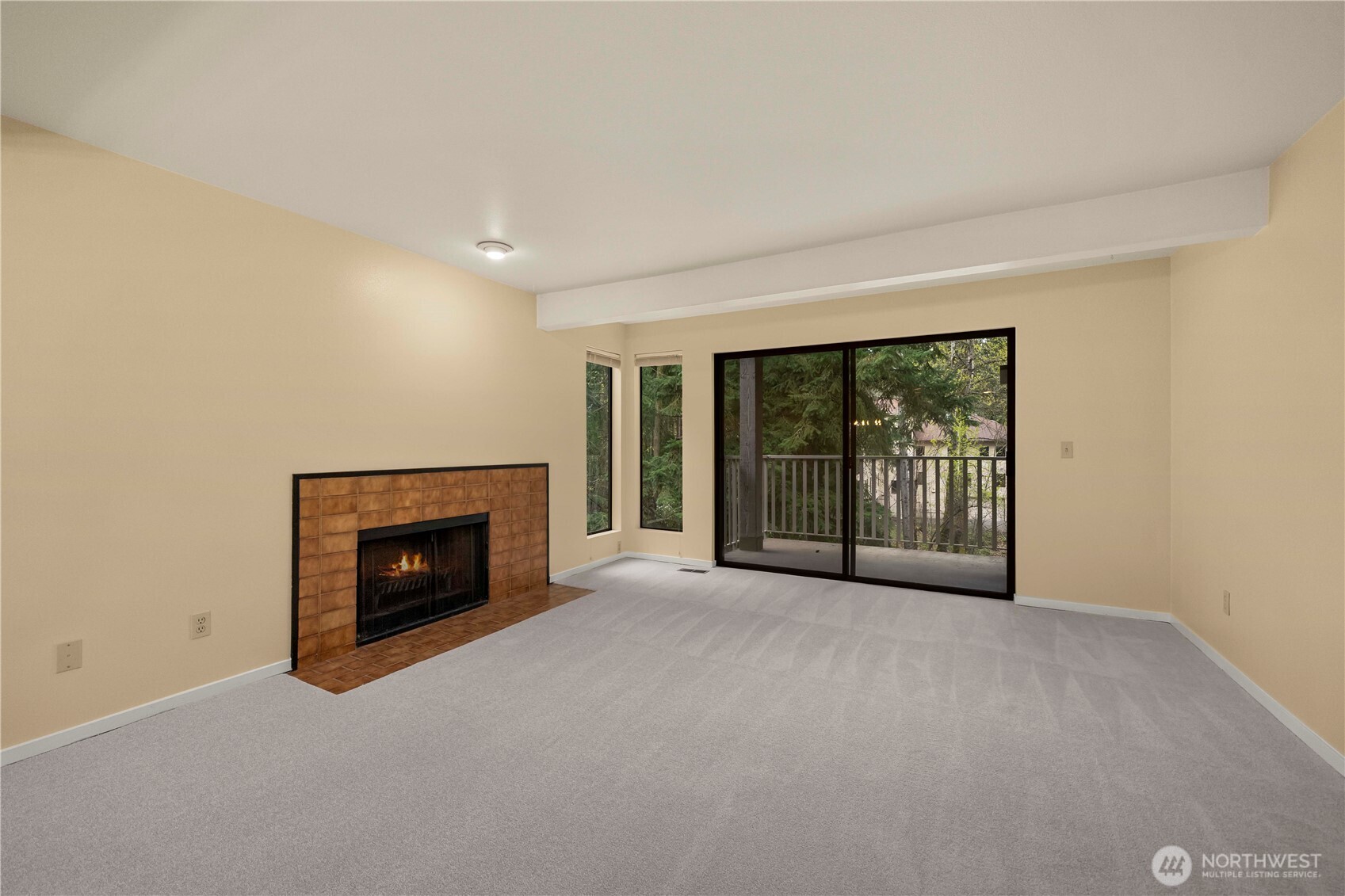 3911 108th Avenue NE #B203, Bellevue, WA 98004