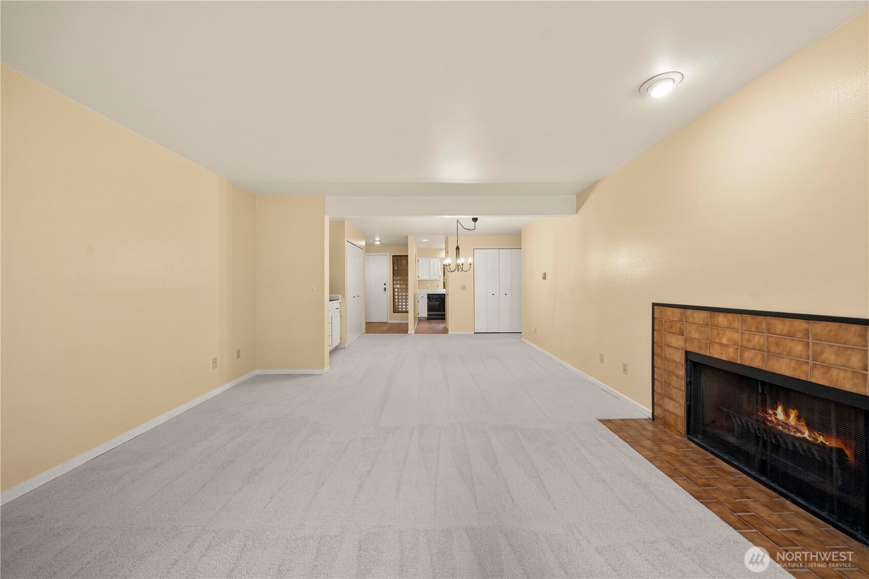 3911 108th Avenue NE #B203, Bellevue, WA 98004
