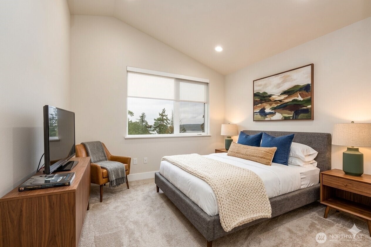 5317 80th Place SW #1, Mukilteo, WA 98275