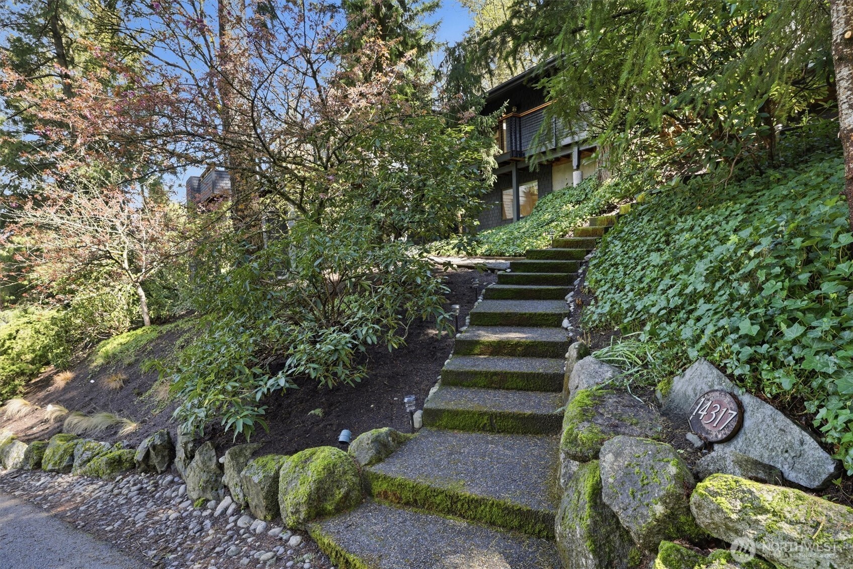 14317 SE 49th Street , Bellevue, WA 98006