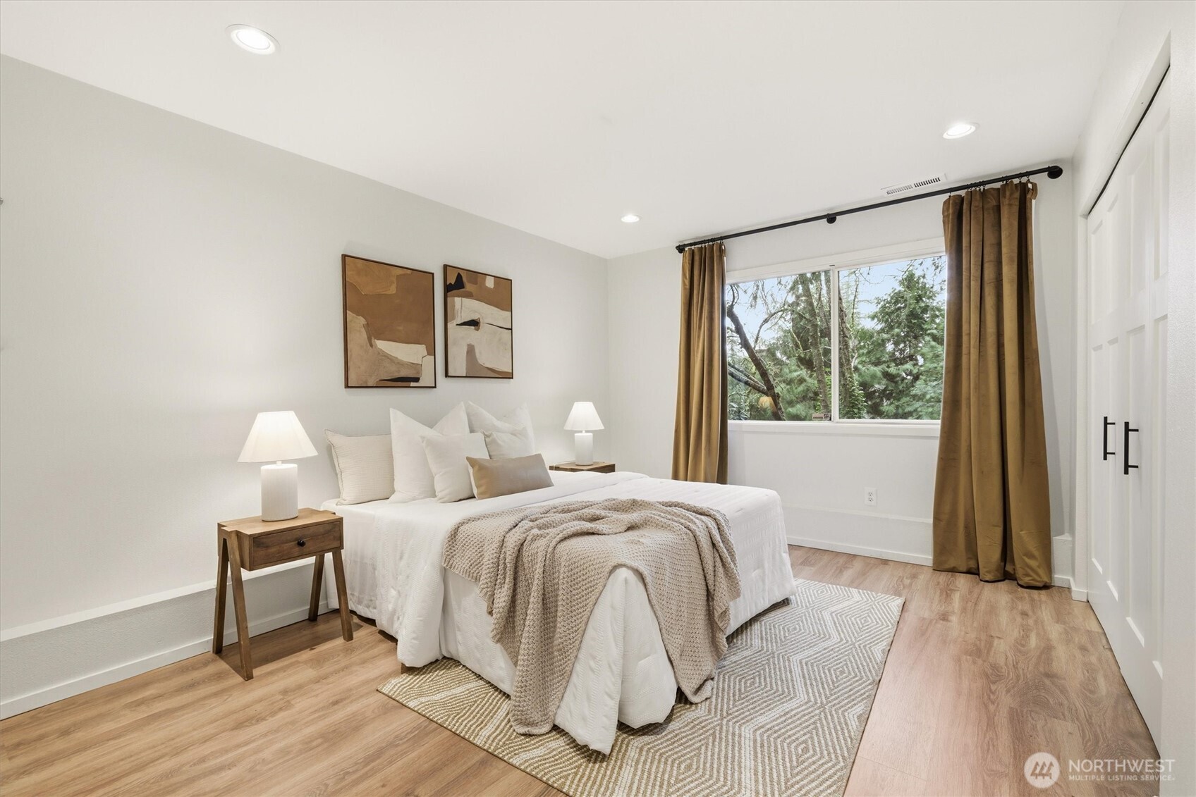 14317 SE 49th Street , Bellevue, WA 98006