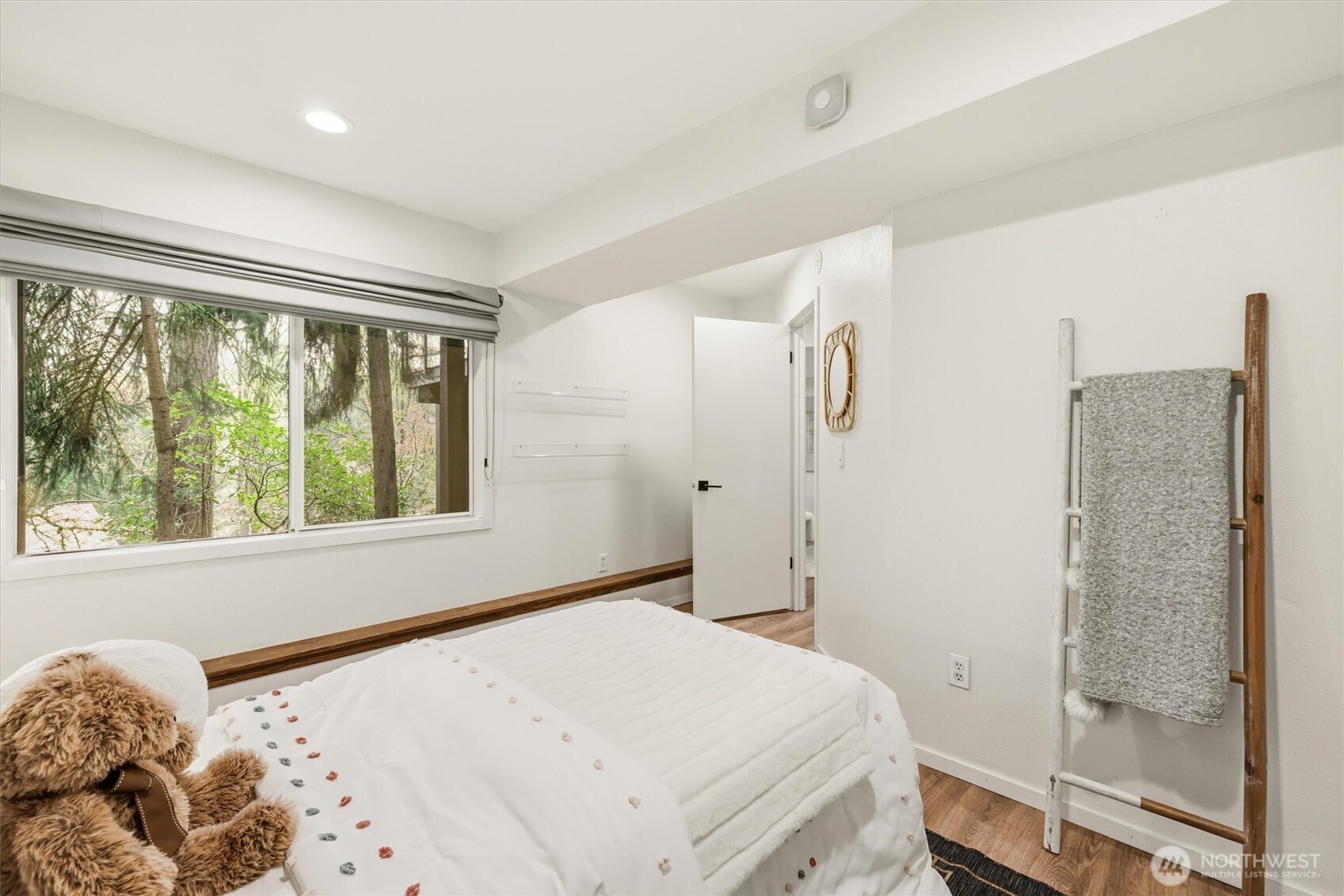 14317 SE 49th Street , Bellevue, WA 98006