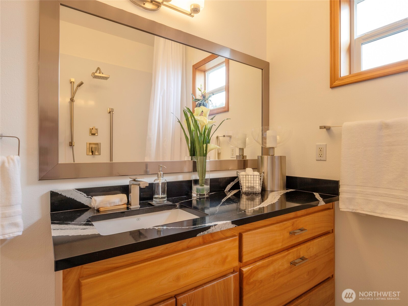 3109 S City Lights Place , Port Angeles, WA 98362