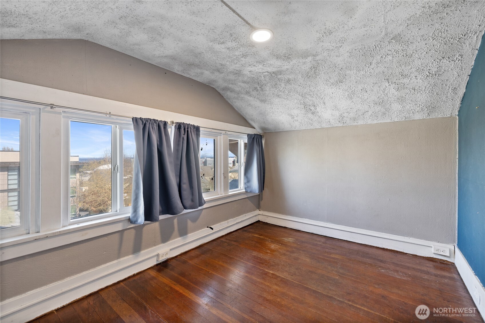 2346 S I Street , Tacoma, WA 98405