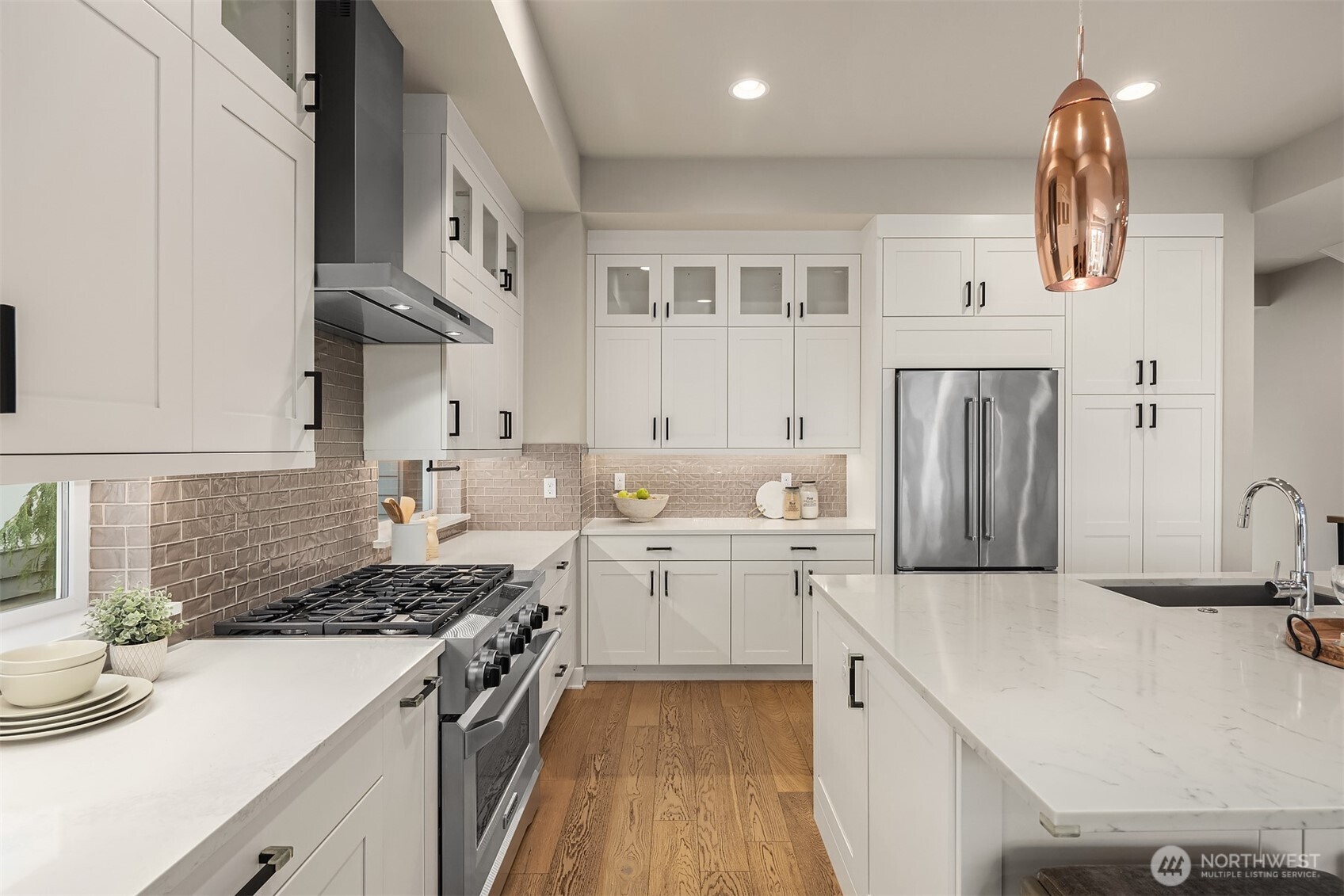 214 4th Court S #6, Kirkland, WA 98033