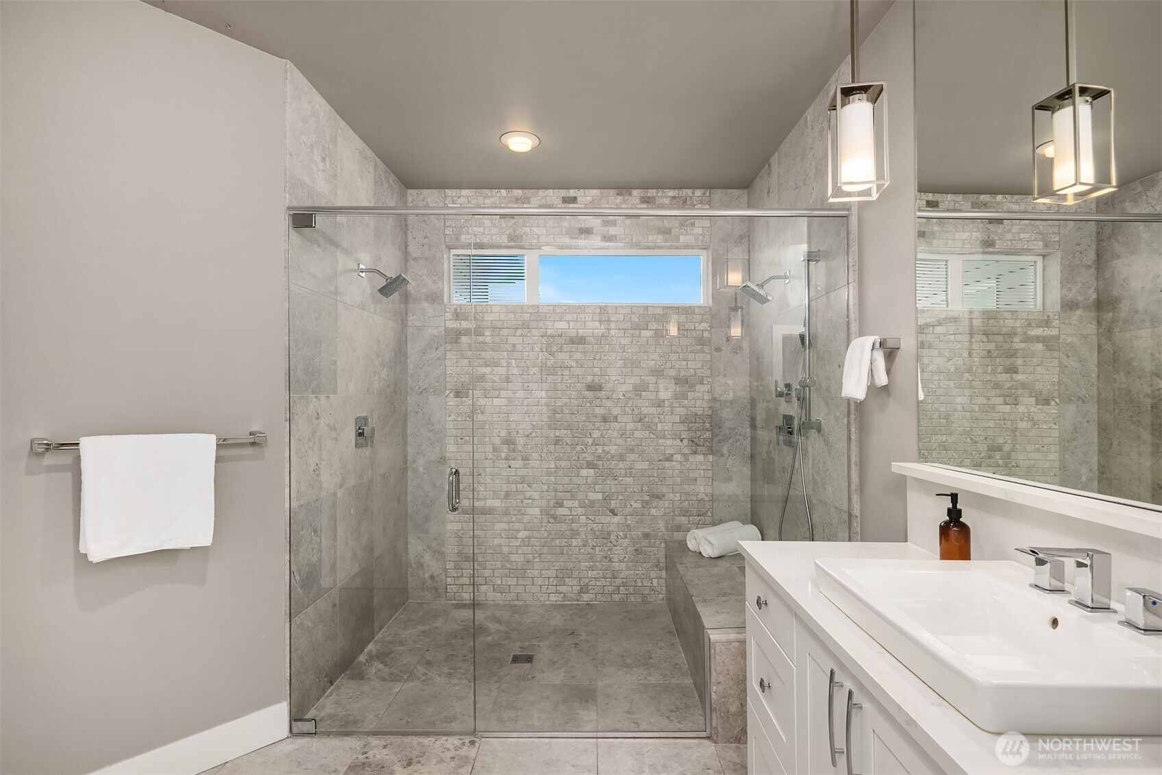 214 4th Court S #6, Kirkland, WA 98033