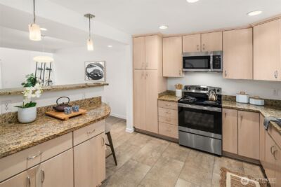 3506 108th Place NE #2, Bellevue, WA 98004 - Photo 11