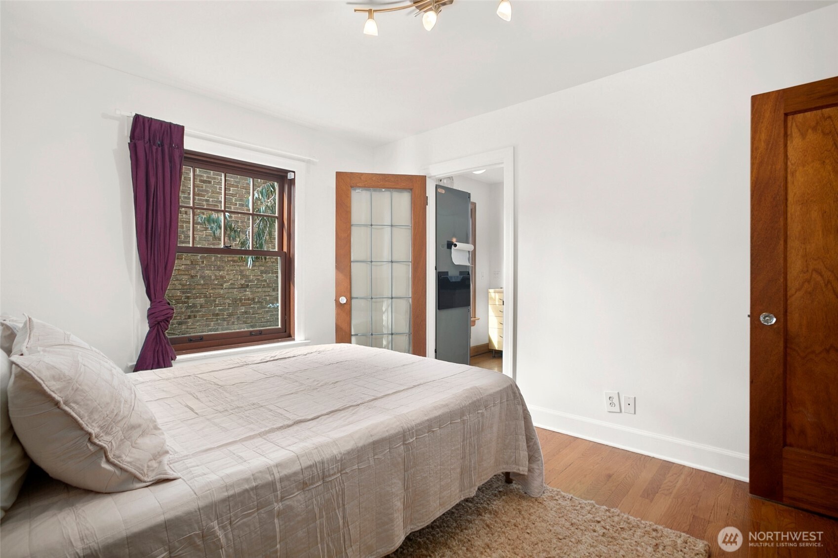 408 Bellevue Avenue E #302, Seattle, WA 98102
