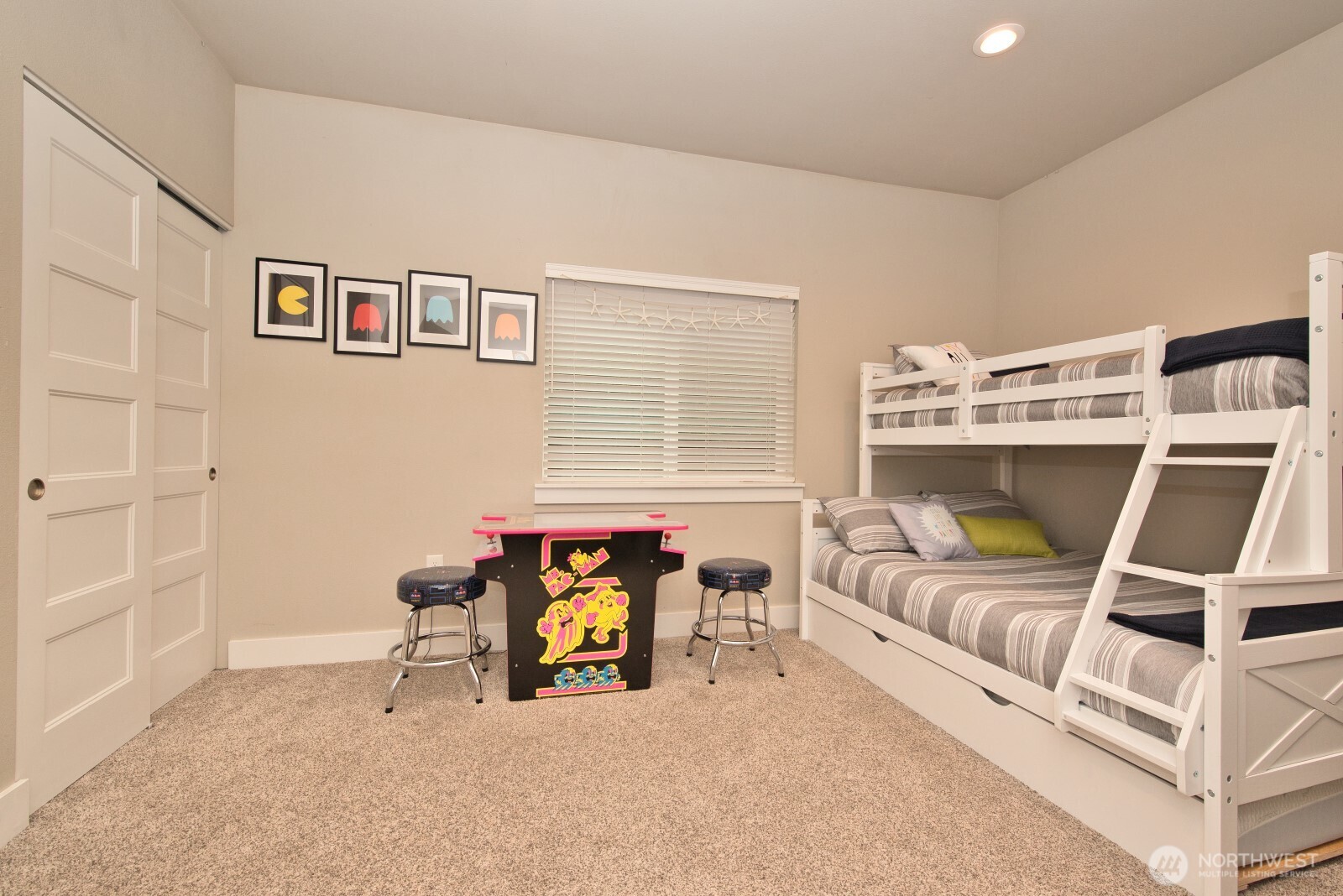 181 Sunrise Avenue SE, Ocean Shores, WA 98569-9509