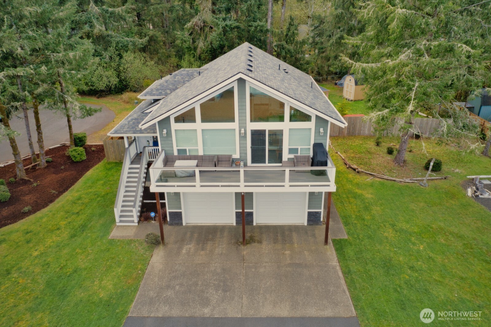 181 Sunrise Avenue SE, Ocean Shores, WA 98569-9509
