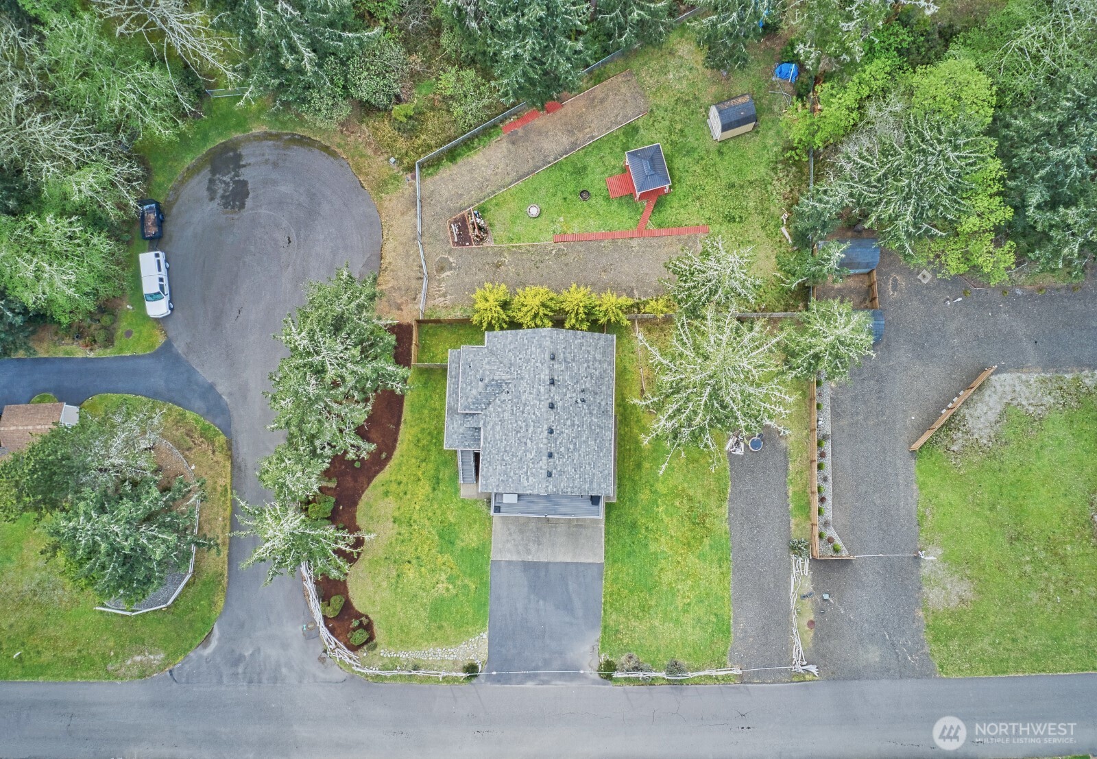 181 Sunrise Avenue SE, Ocean Shores, WA 98569-9509