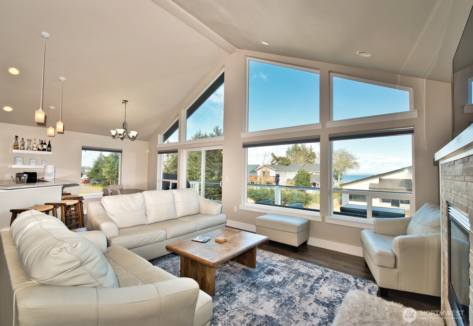 181 Sunrise Avenue SE, Ocean Shores, WA 98569-9509