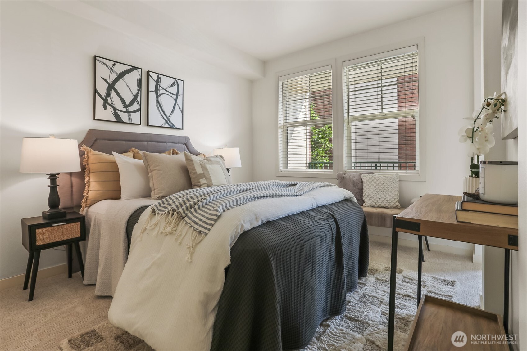 530 4th Avenue W #206, Seattle, WA 98119