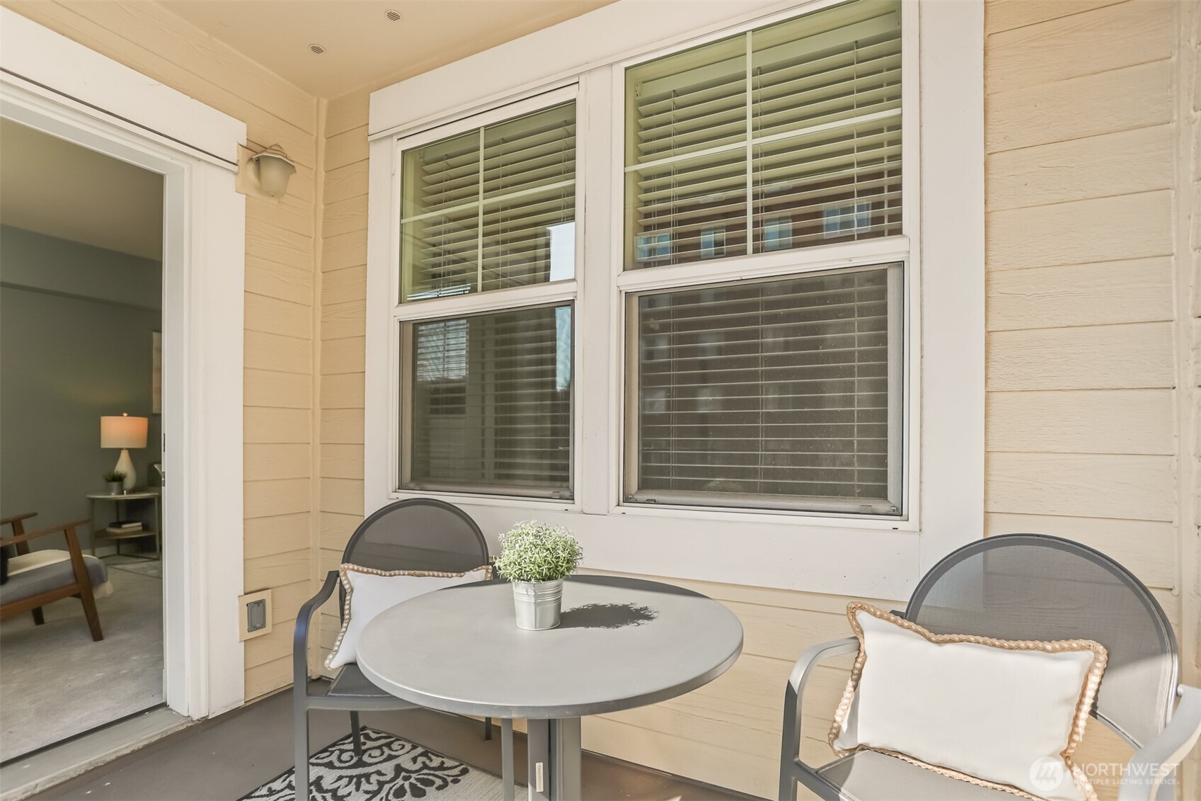 530 4th Avenue W #206, Seattle, WA 98119