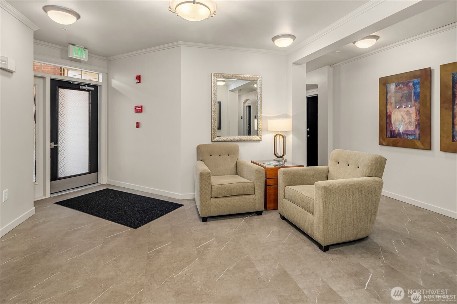 530 4th Avenue W #206, Seattle, WA 98119
