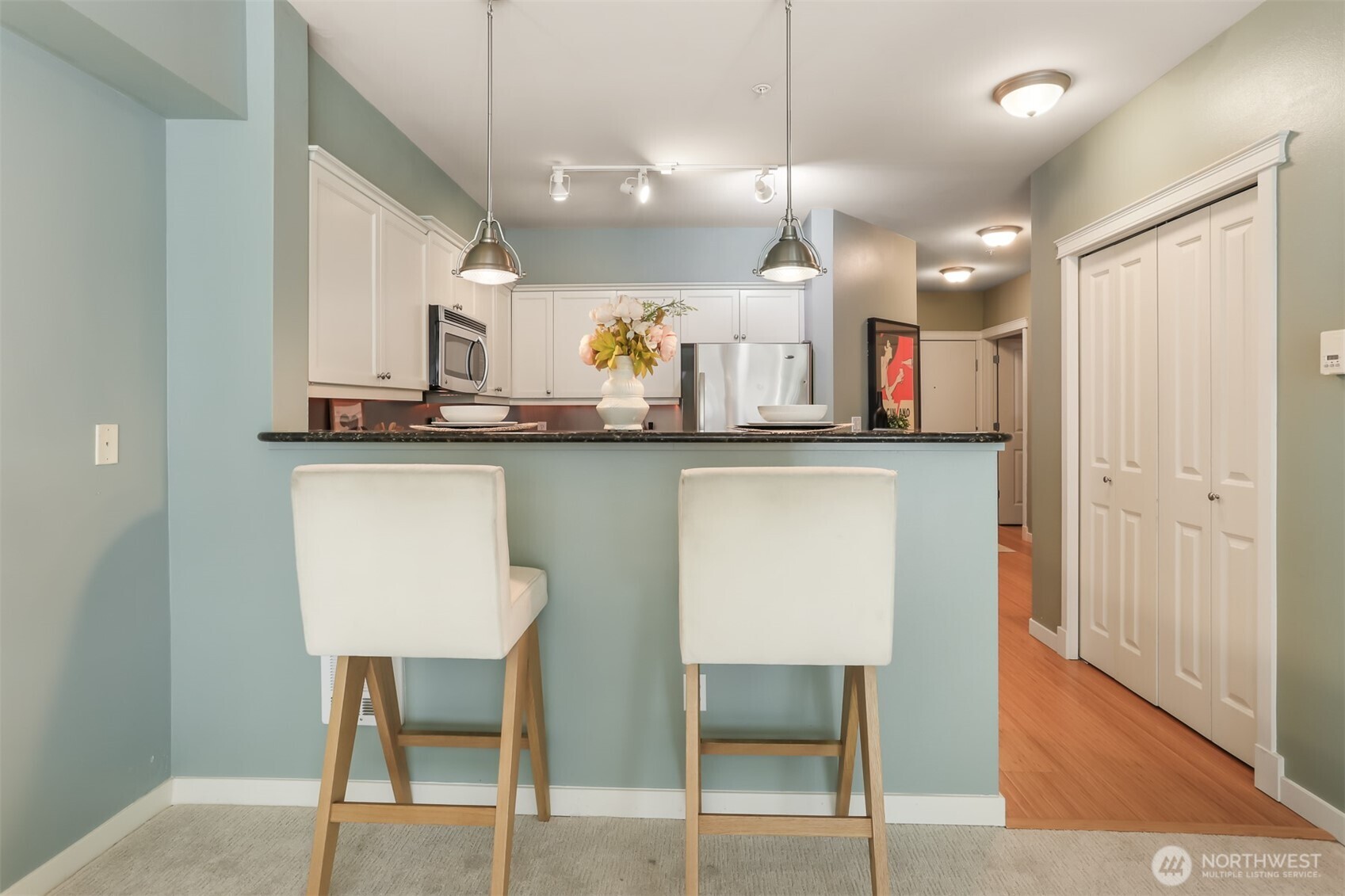 530 4th Avenue W #206, Seattle, WA 98119