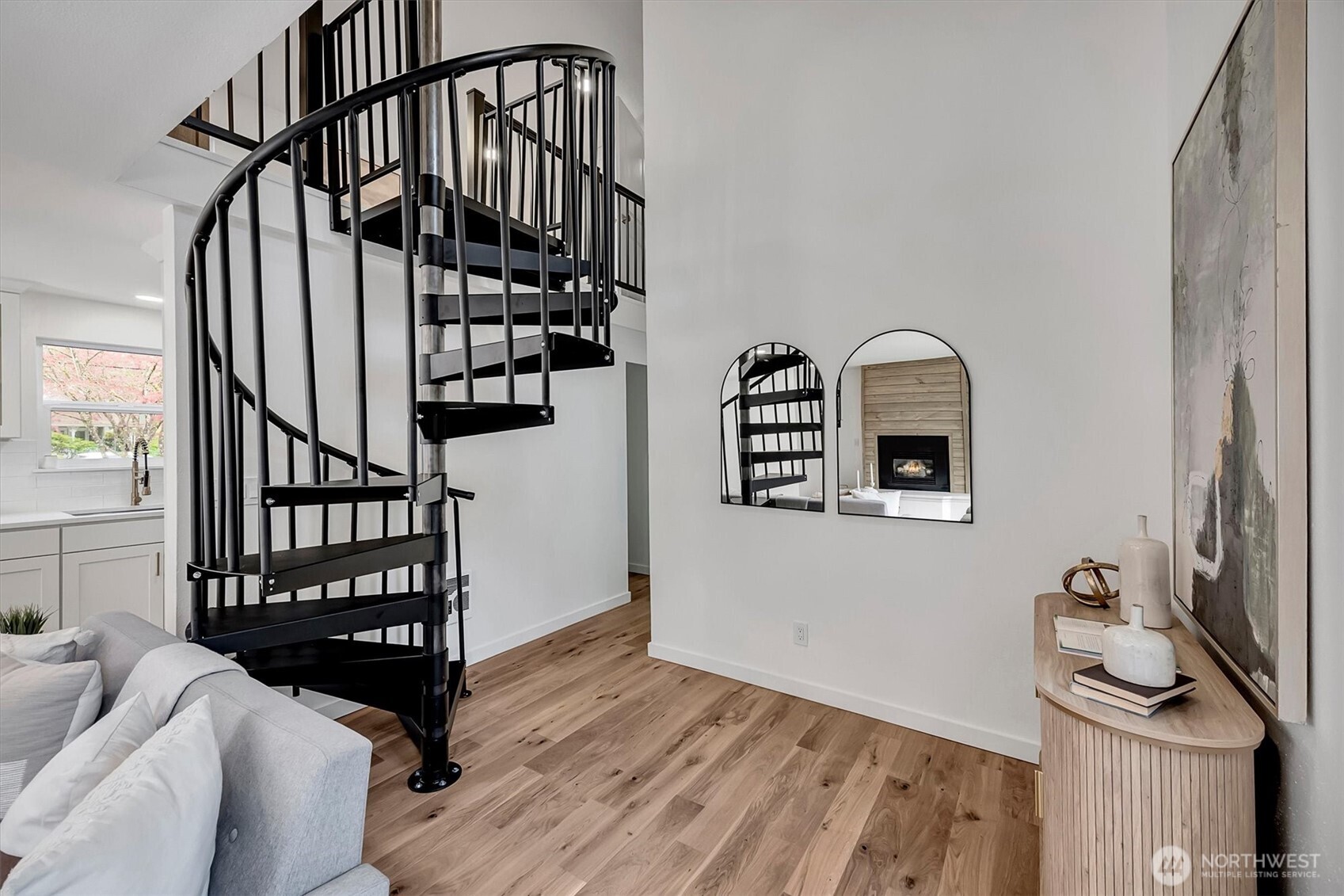 560 NE Alder Street , Issaquah, WA 98027