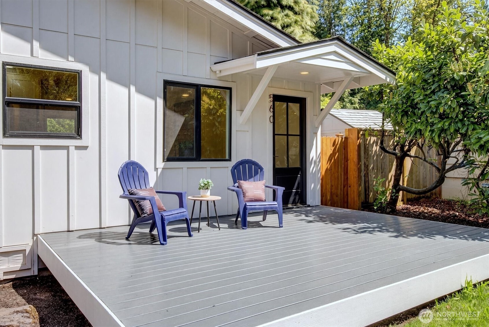 560 NE Alder Street , Issaquah, WA 98027