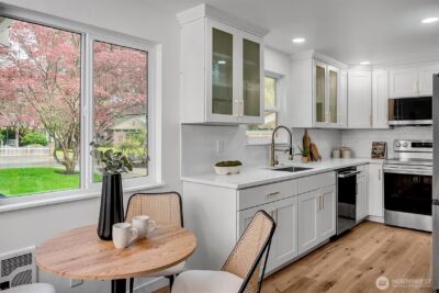 560 NE Alder Street , Issaquah, WA 98027 - Photo 5