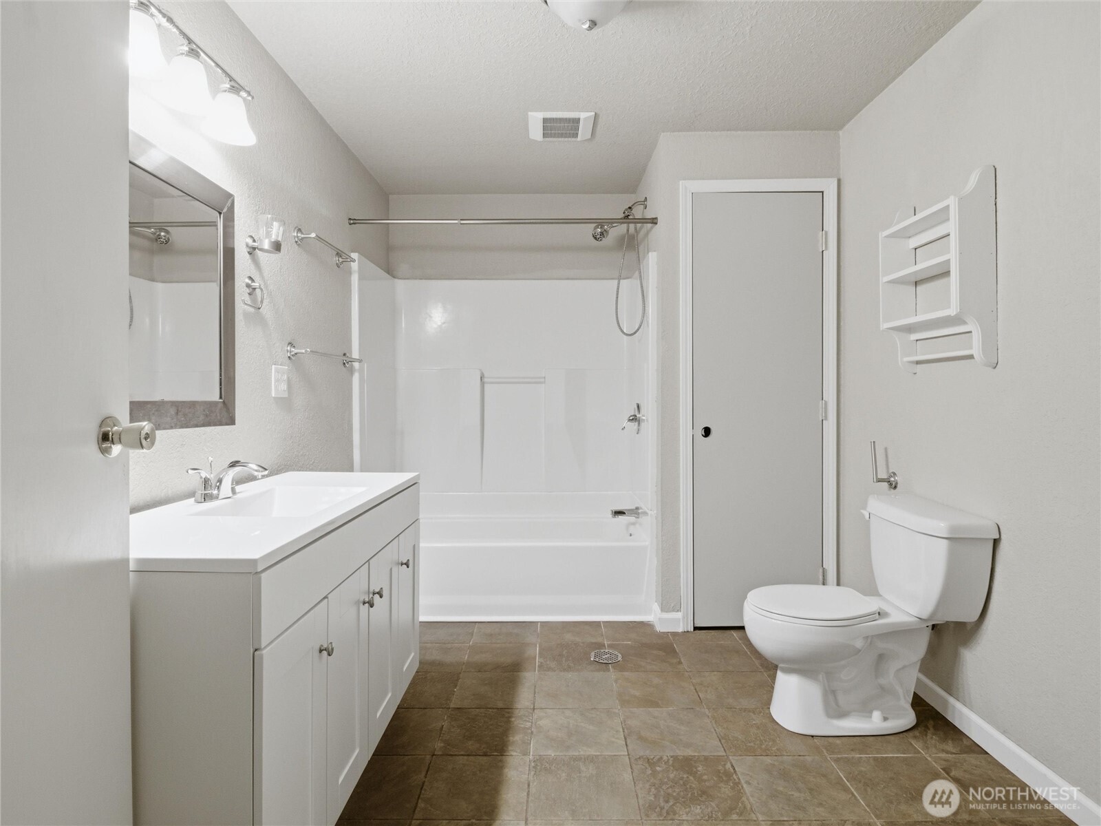 3135 74th Avenue SE, Olympia, WA 98501
