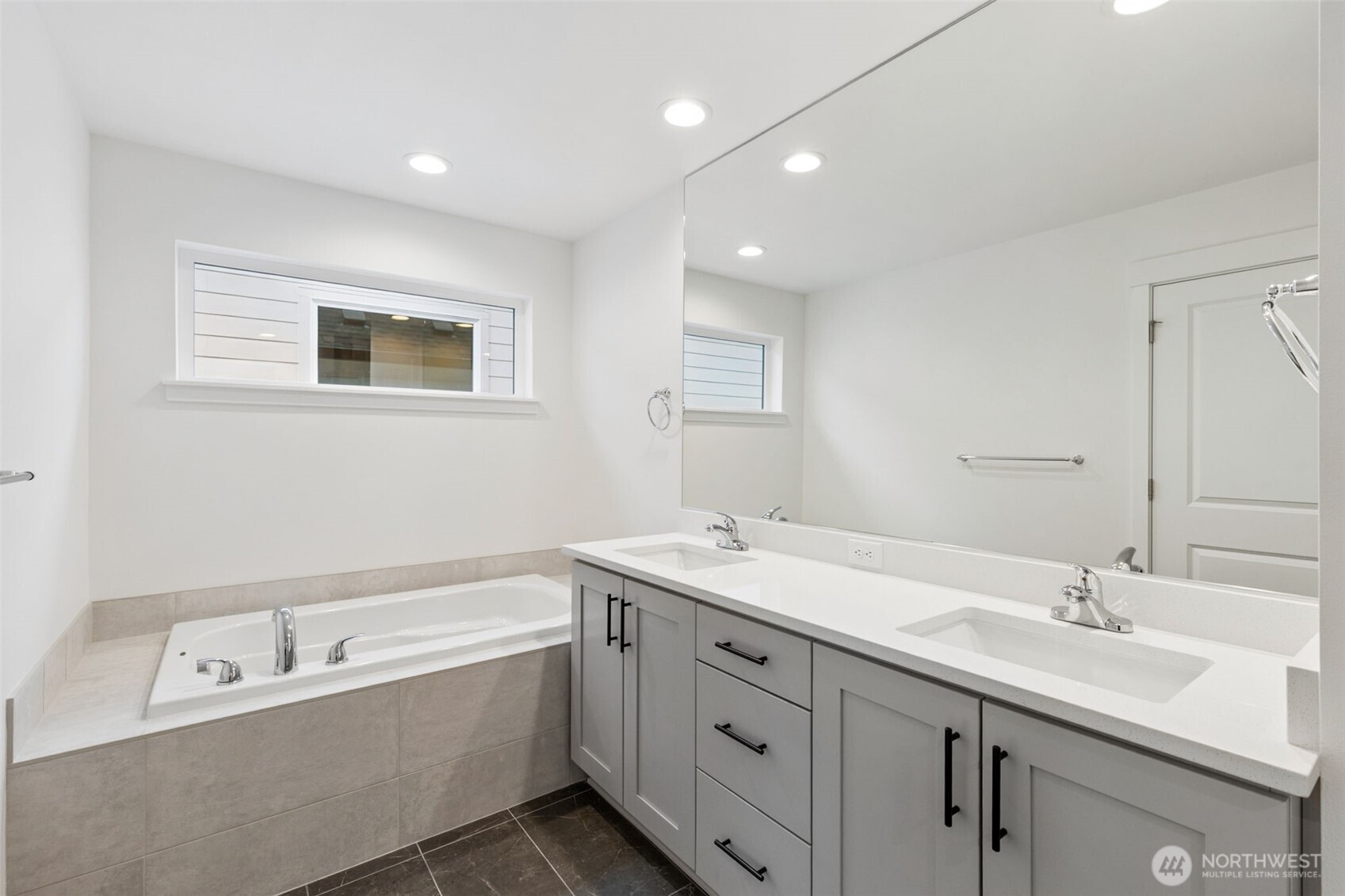 14523 204th Avenue E #904, Bonney Lake, WA 98391