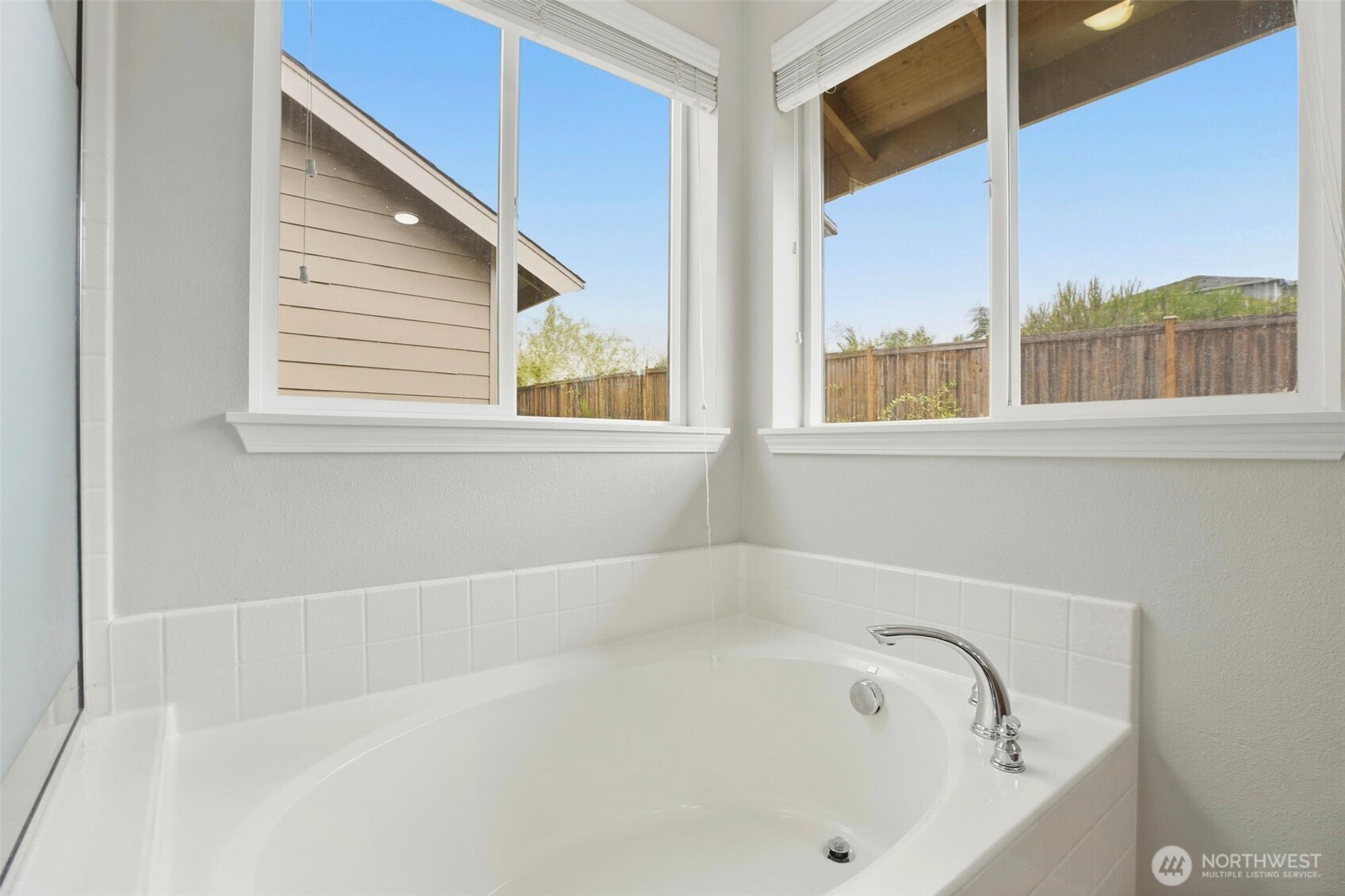 22825 42nd Drive SE, Bothell, WA 98021