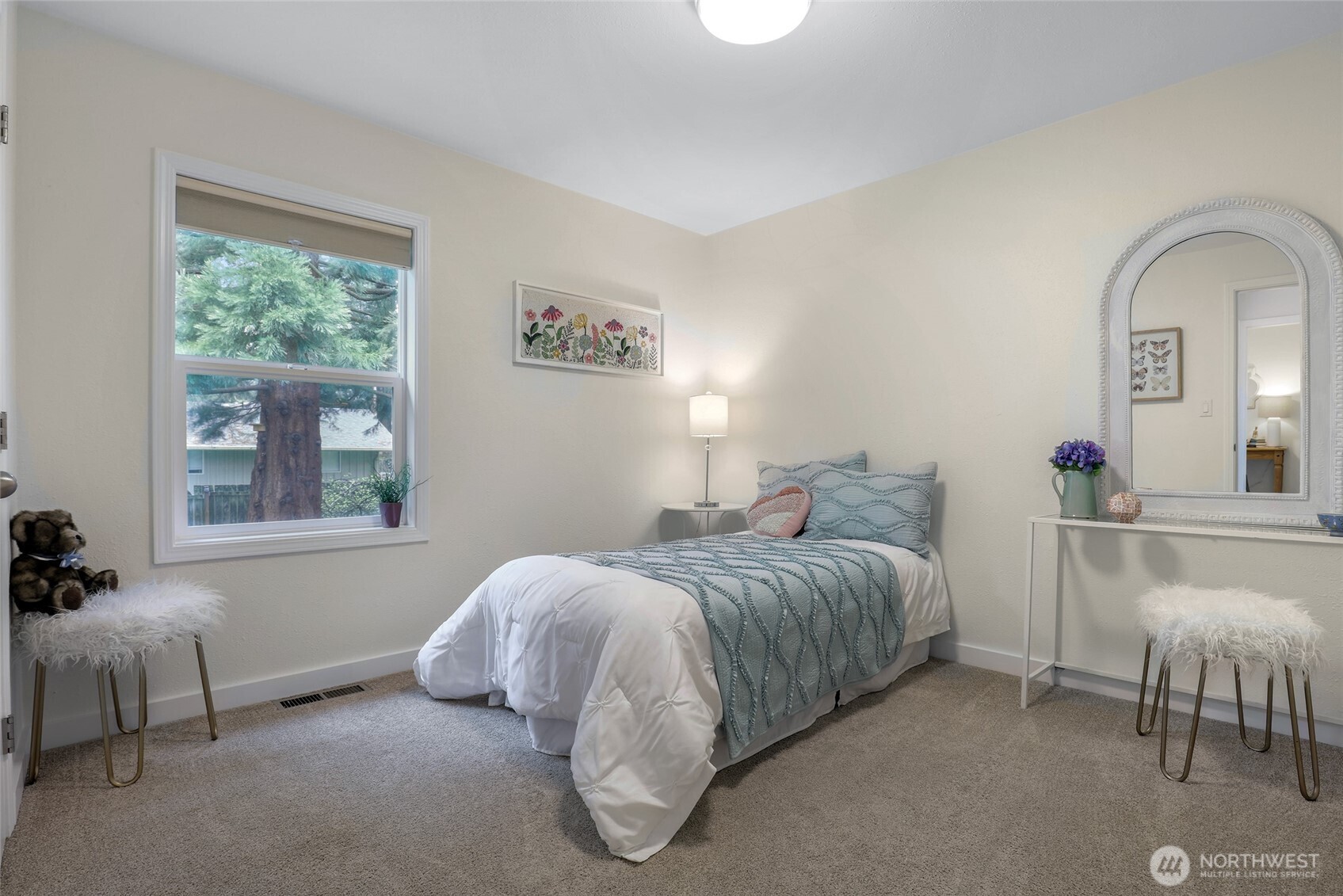 18545 Fremont Avenue N, Shoreline, WA 98133
