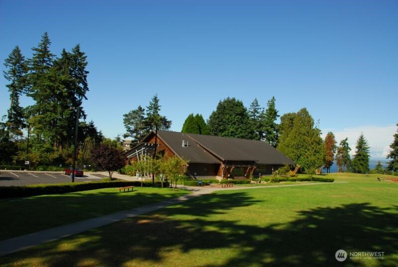 18545 Fremont Avenue N, Shoreline, WA 98133