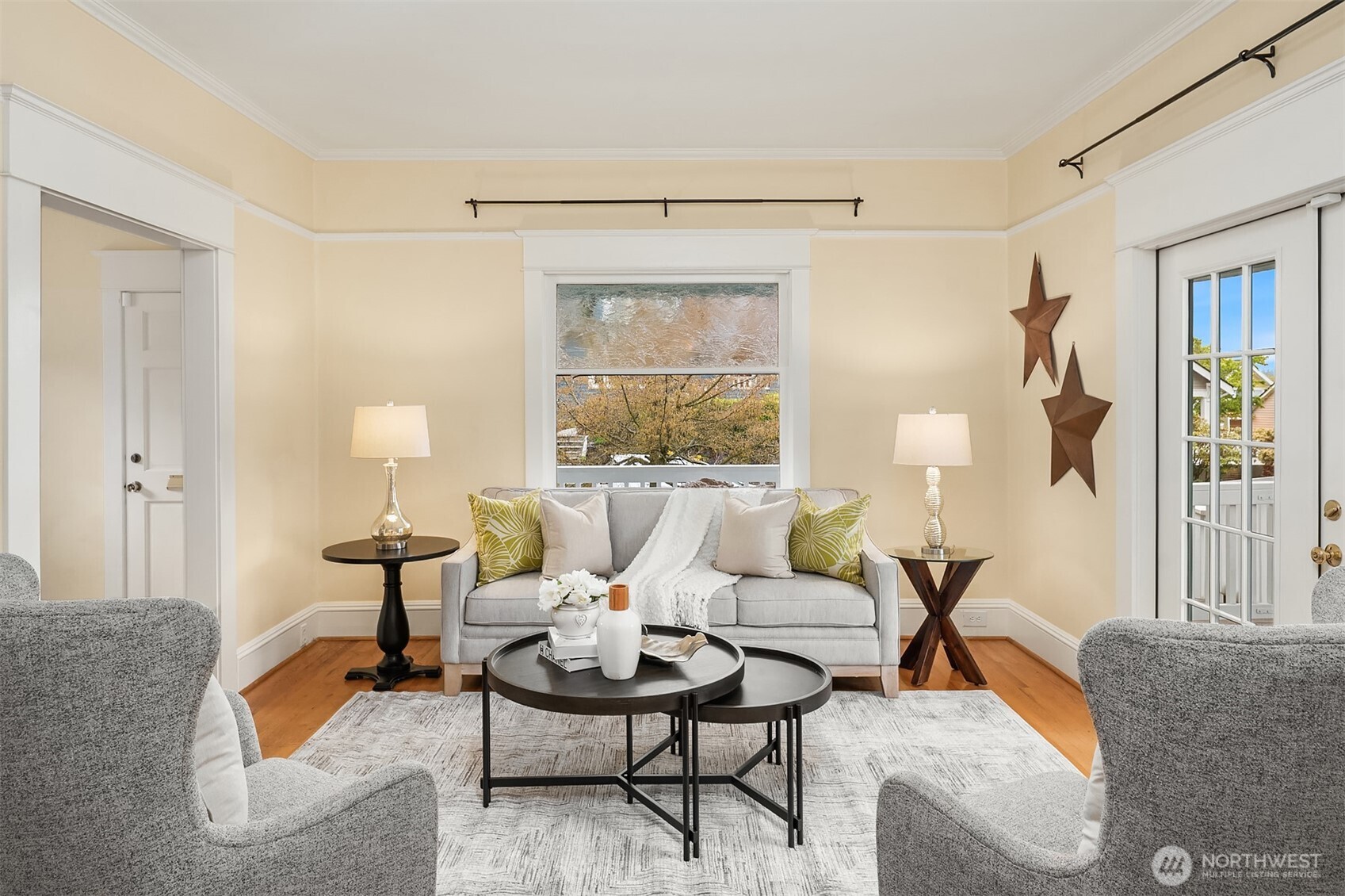 919 N 77th Street , Seattle, WA 98103