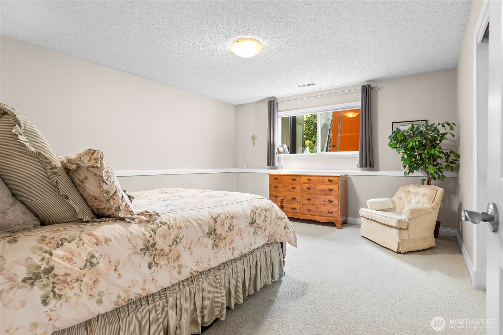 7901 Sapphire Drive SW, Lakewood, WA 98498