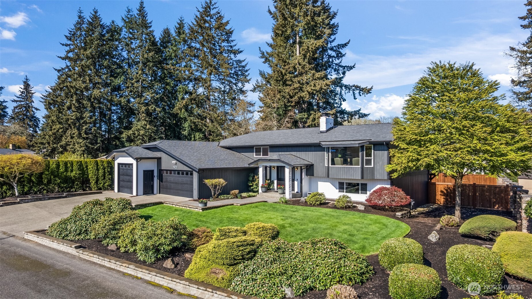 7901 Sapphire Drive SW, Lakewood, WA 98498
