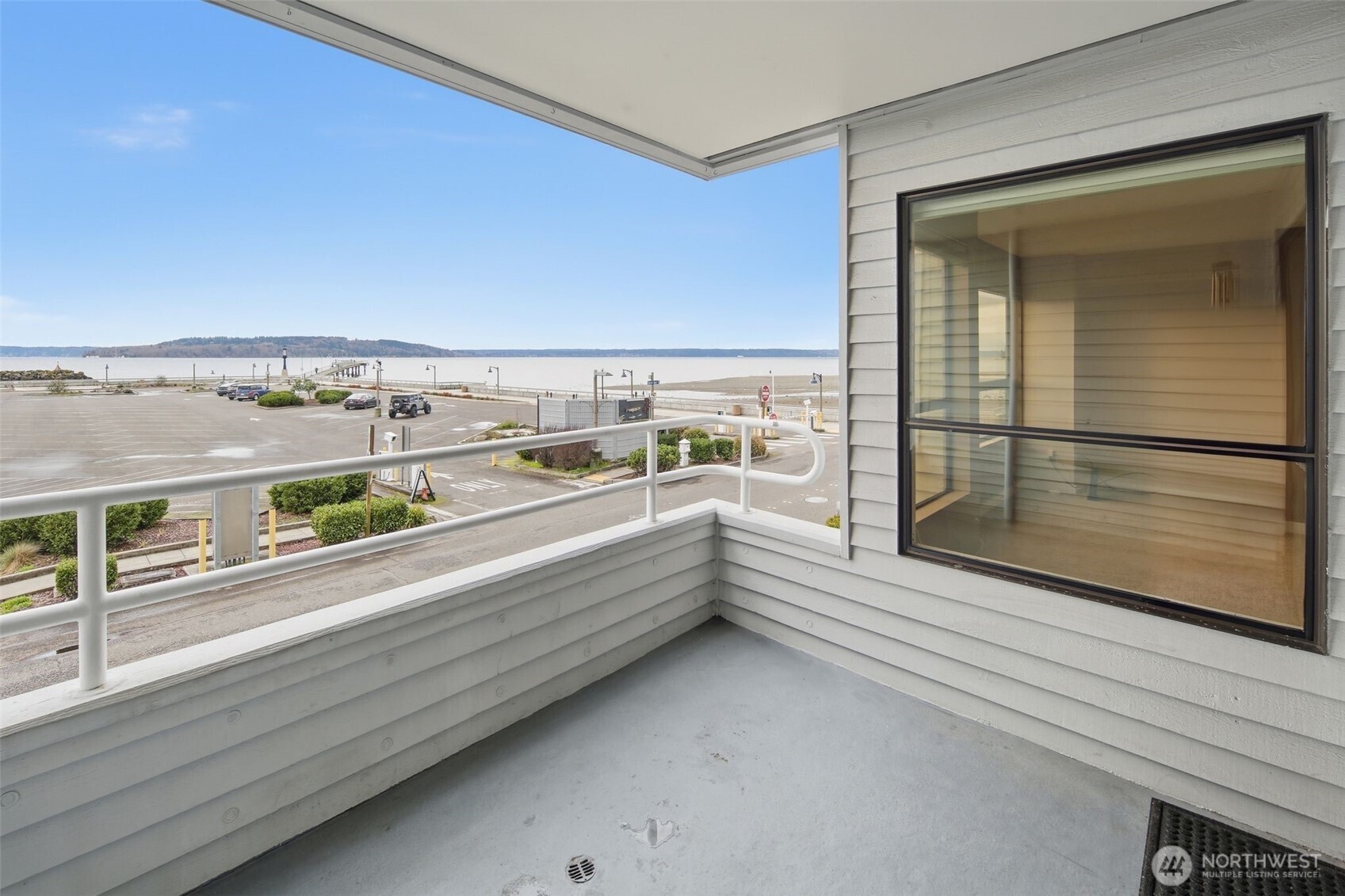 22211 Cliff Avenue S #104, Des Moines, WA 98198