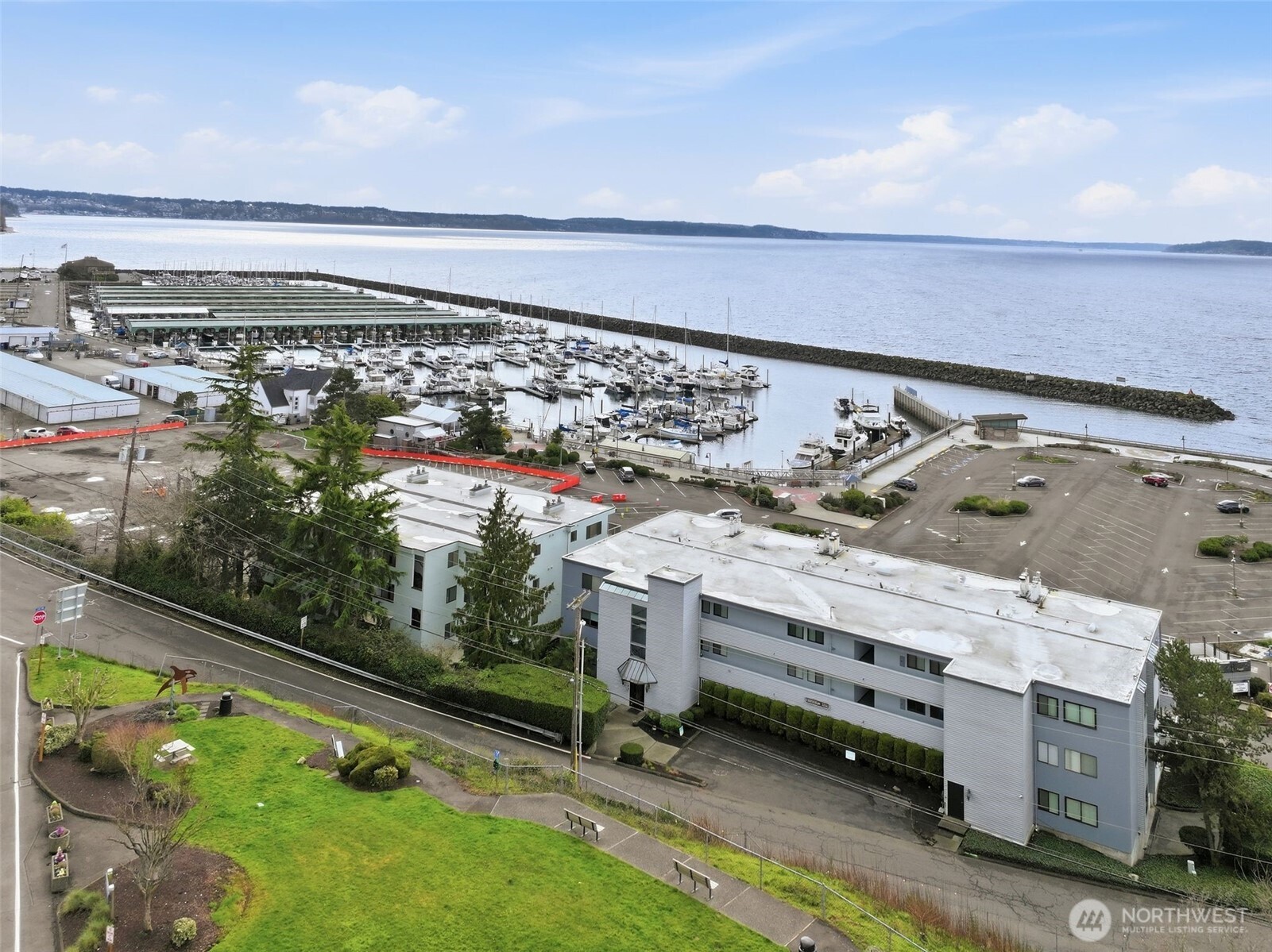 22211 Cliff Avenue S #104, Des Moines, WA 98198