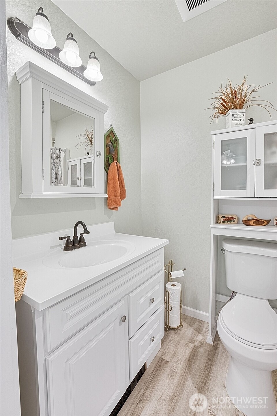 376 Sand Dune Avenue SW, Ocean Shores, WA 98569