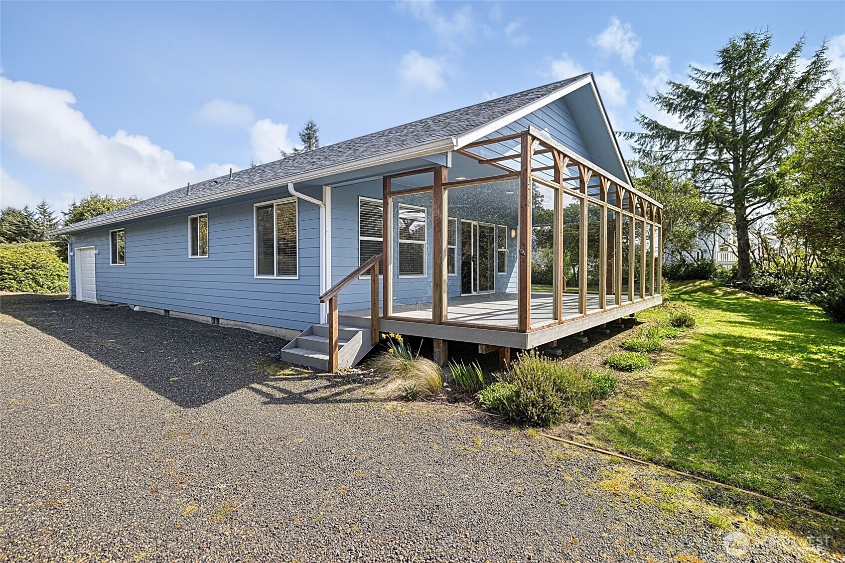 376 Sand Dune Avenue SW, Ocean Shores, WA 98569