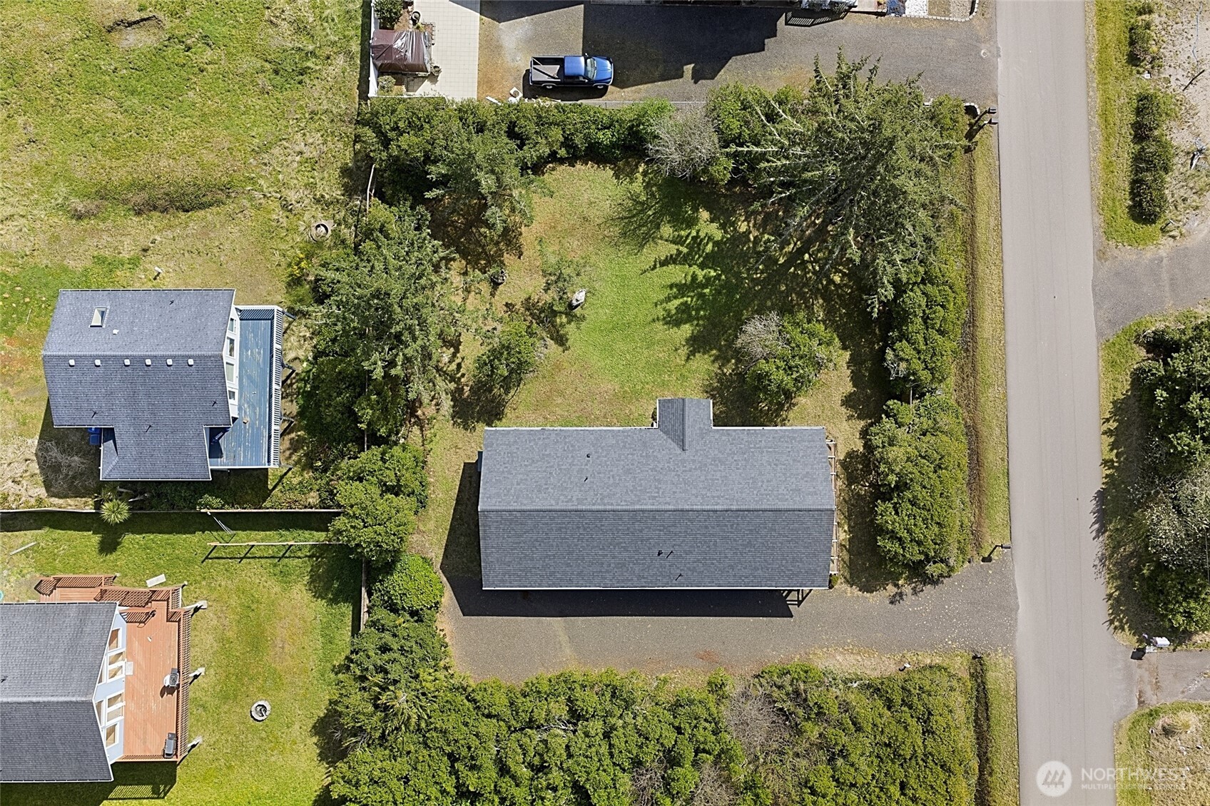 376 Sand Dune Avenue SW, Ocean Shores, WA 98569