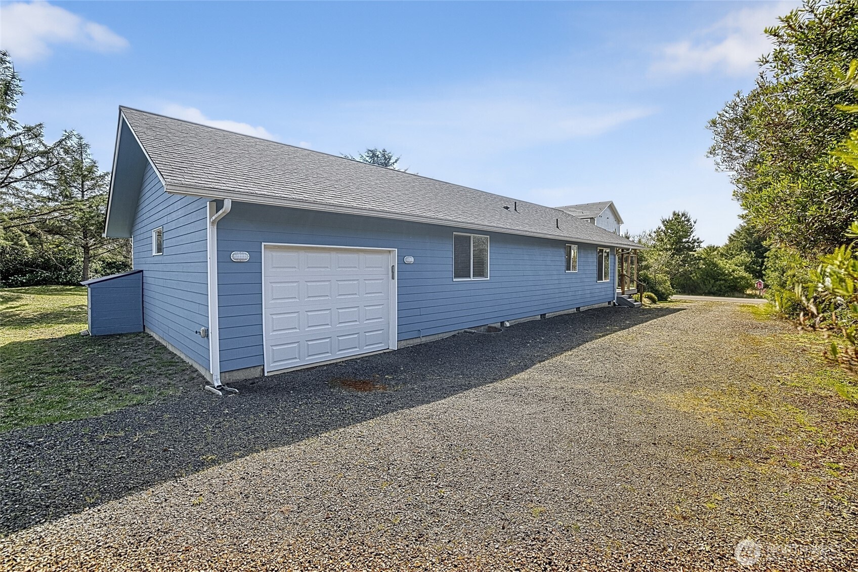 376 Sand Dune Avenue SW, Ocean Shores, WA 98569