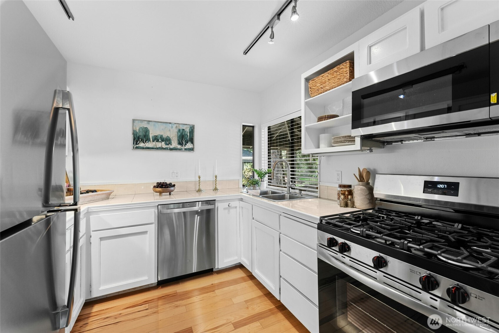 4612 170th Place NE #11, Redmond, WA 98052