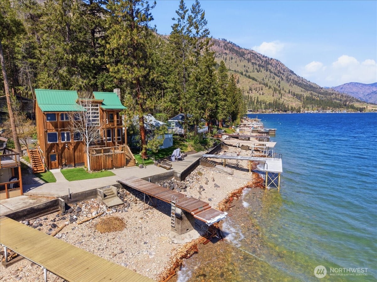 12632 S Lakeshore Road , Chelan, WA 98816
