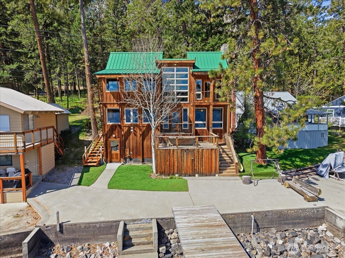 12632 S Lakeshore Road , Chelan, WA 98816