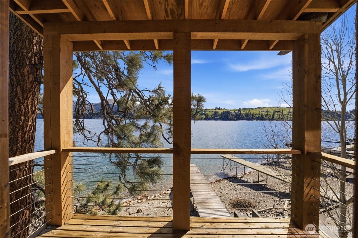 12632 S Lakeshore Road , Chelan, WA 98816