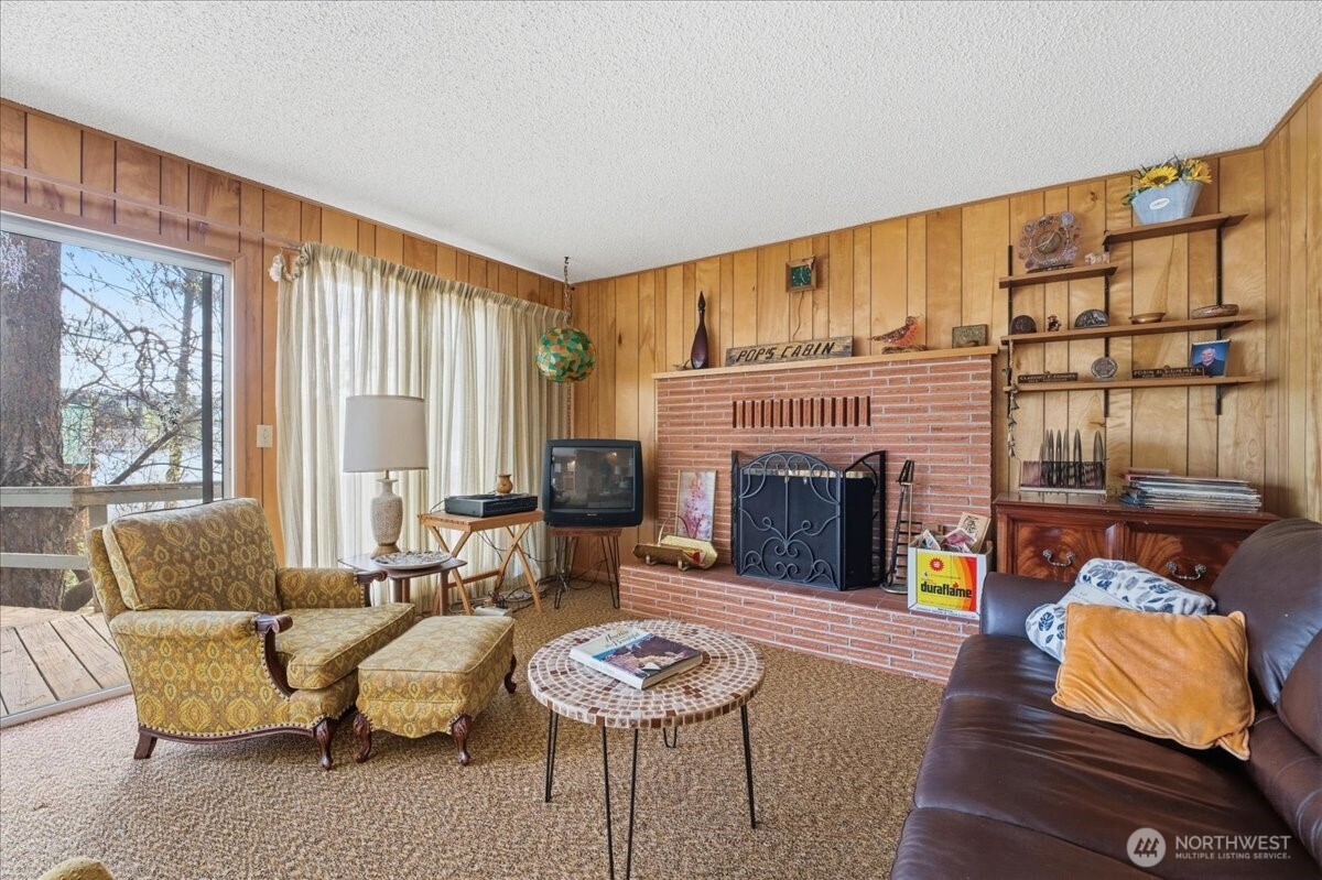 12632 S Lakeshore Road , Chelan, WA 98816