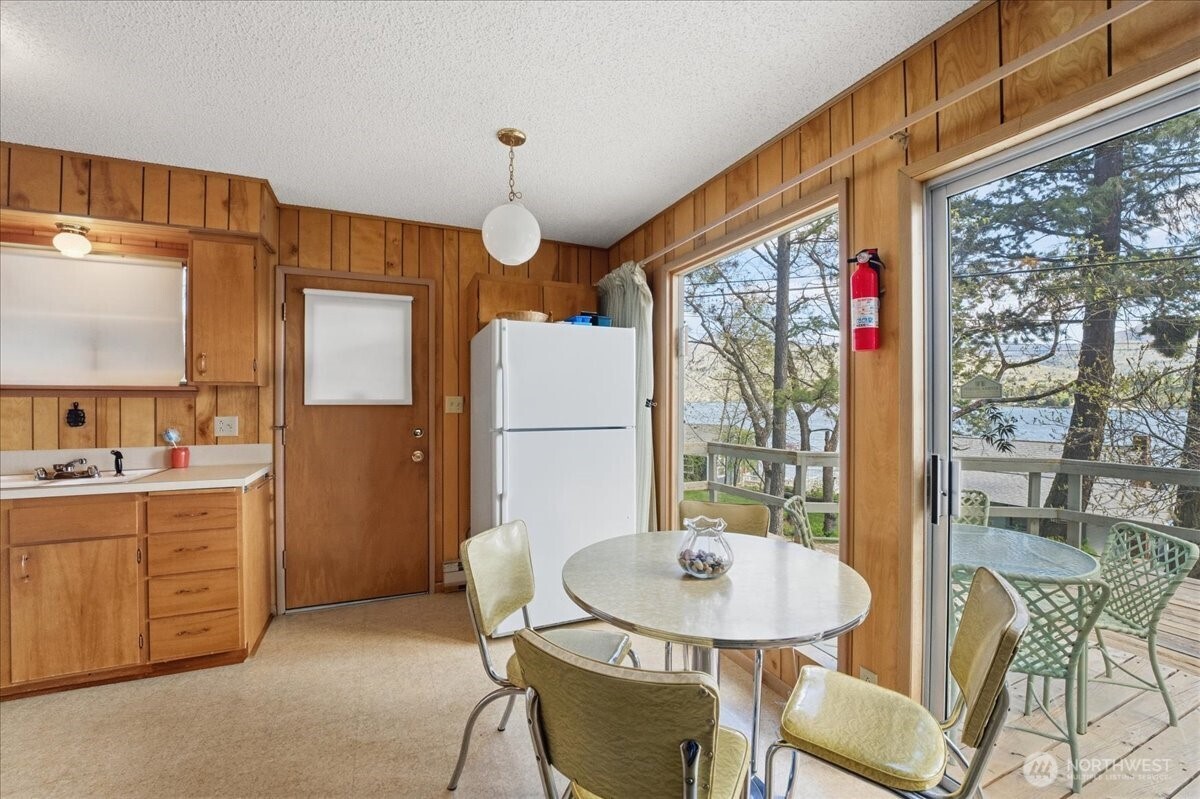 12632 S Lakeshore Road , Chelan, WA 98816