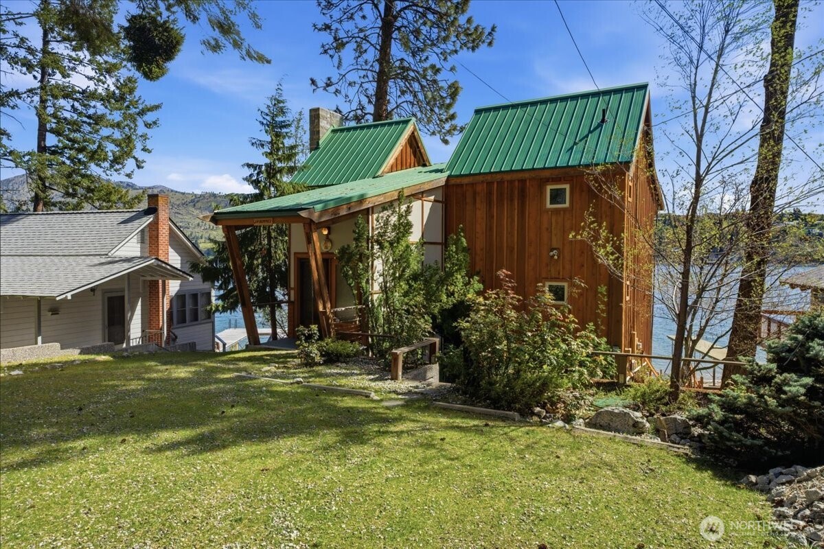 12632 S Lakeshore Road , Chelan, WA 98816