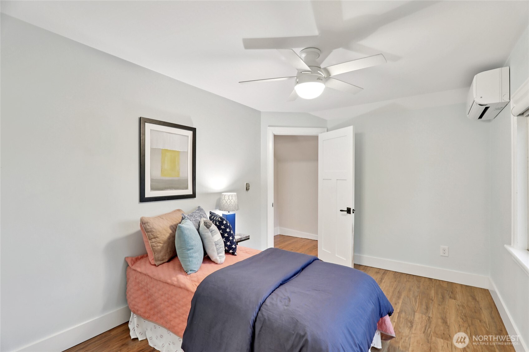 8207 Meridian Avenue N, Seattle, WA 98103