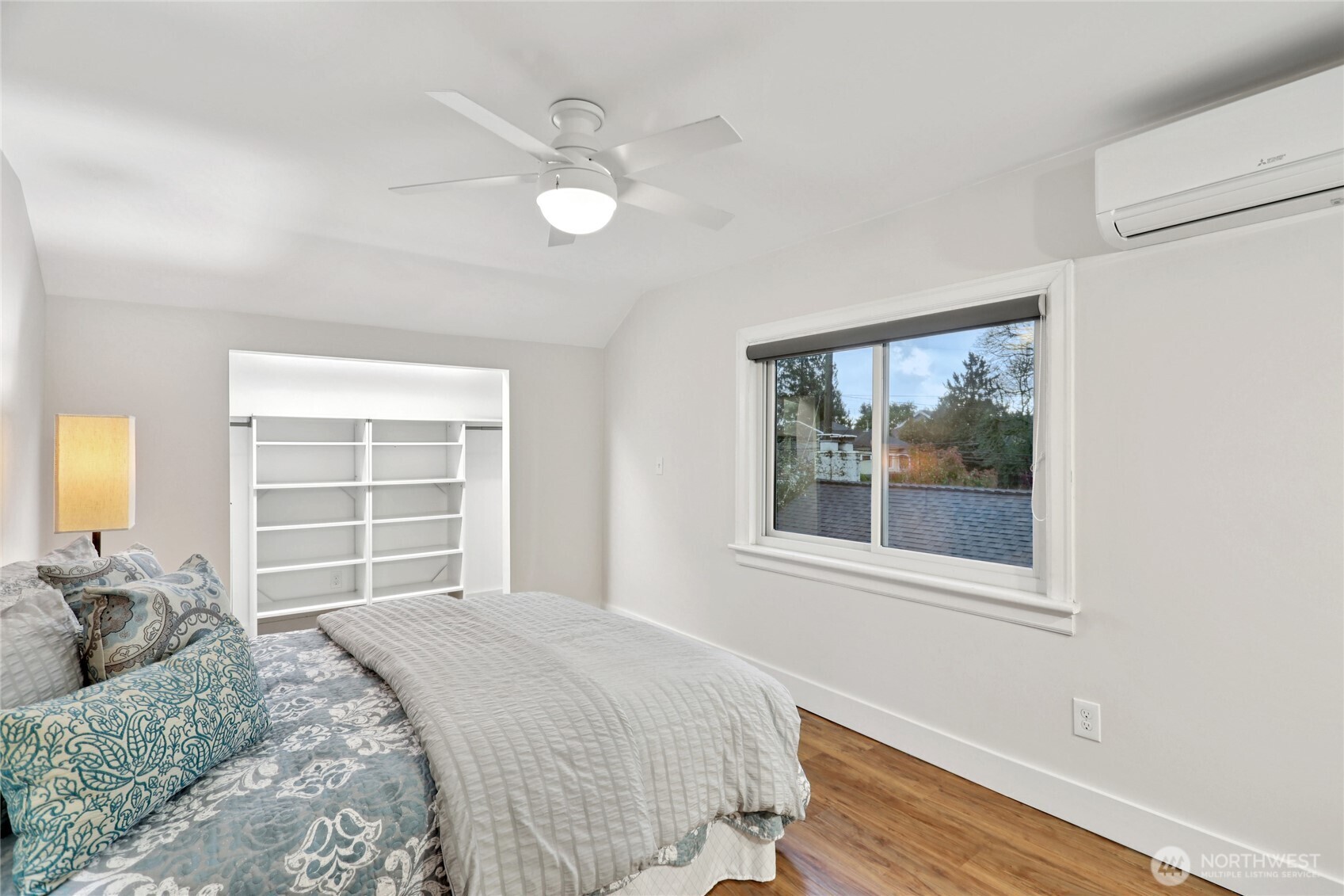 8207 Meridian Avenue N, Seattle, WA 98103